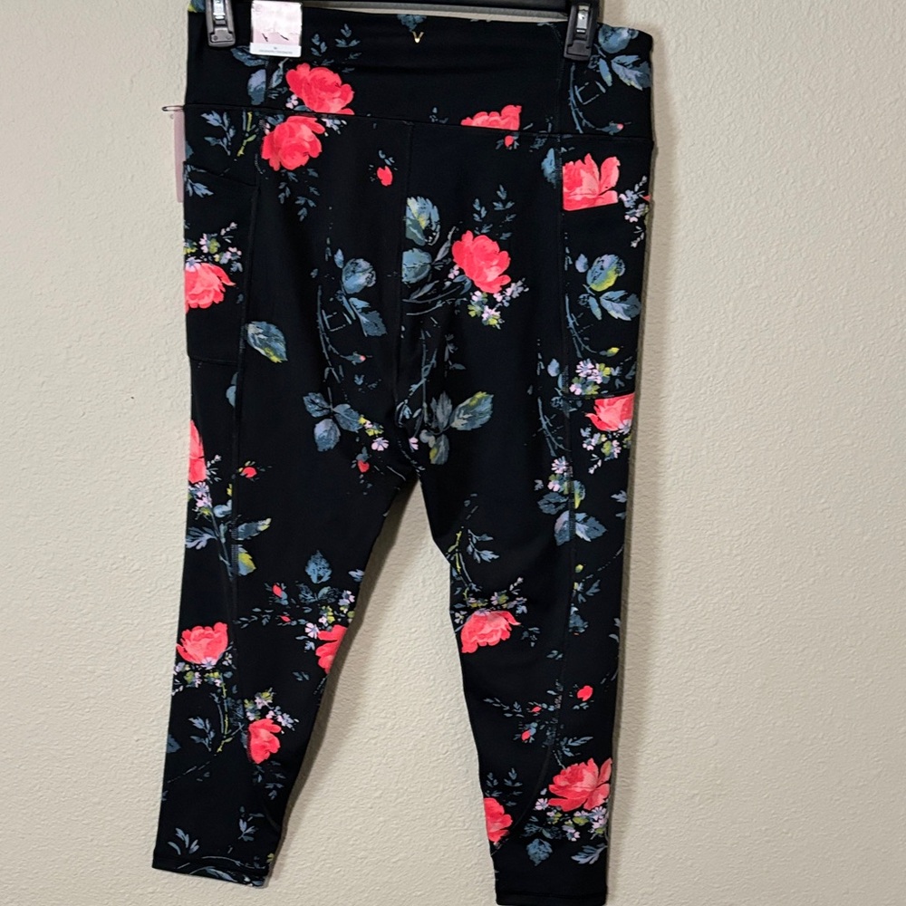 Sz 16 Victoria’s Secret  Black Floral Leggings - Picture 6 of 6